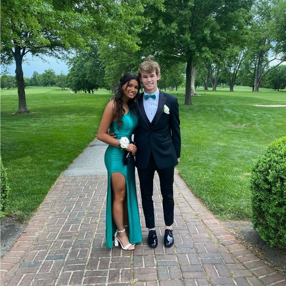 green prom dress couple Prom cute couples pictures Party Prom Dress fg4374 – formalgowns main image 1
